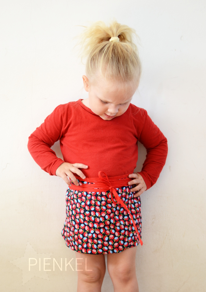 Hiekka wrap skirt pattern by Pienkel in Lillestoff