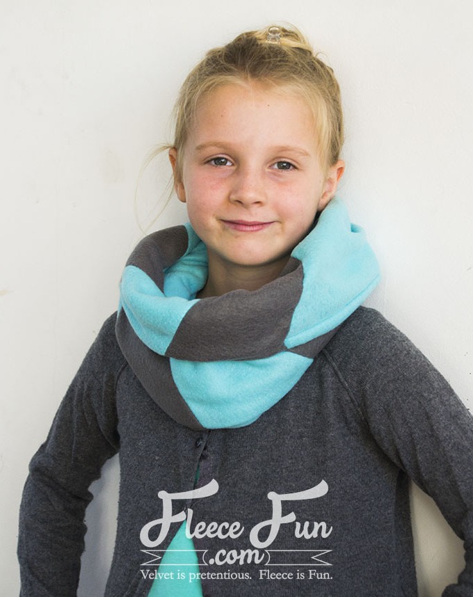 Colourblocked Cowl Tutorial and Free Pattern